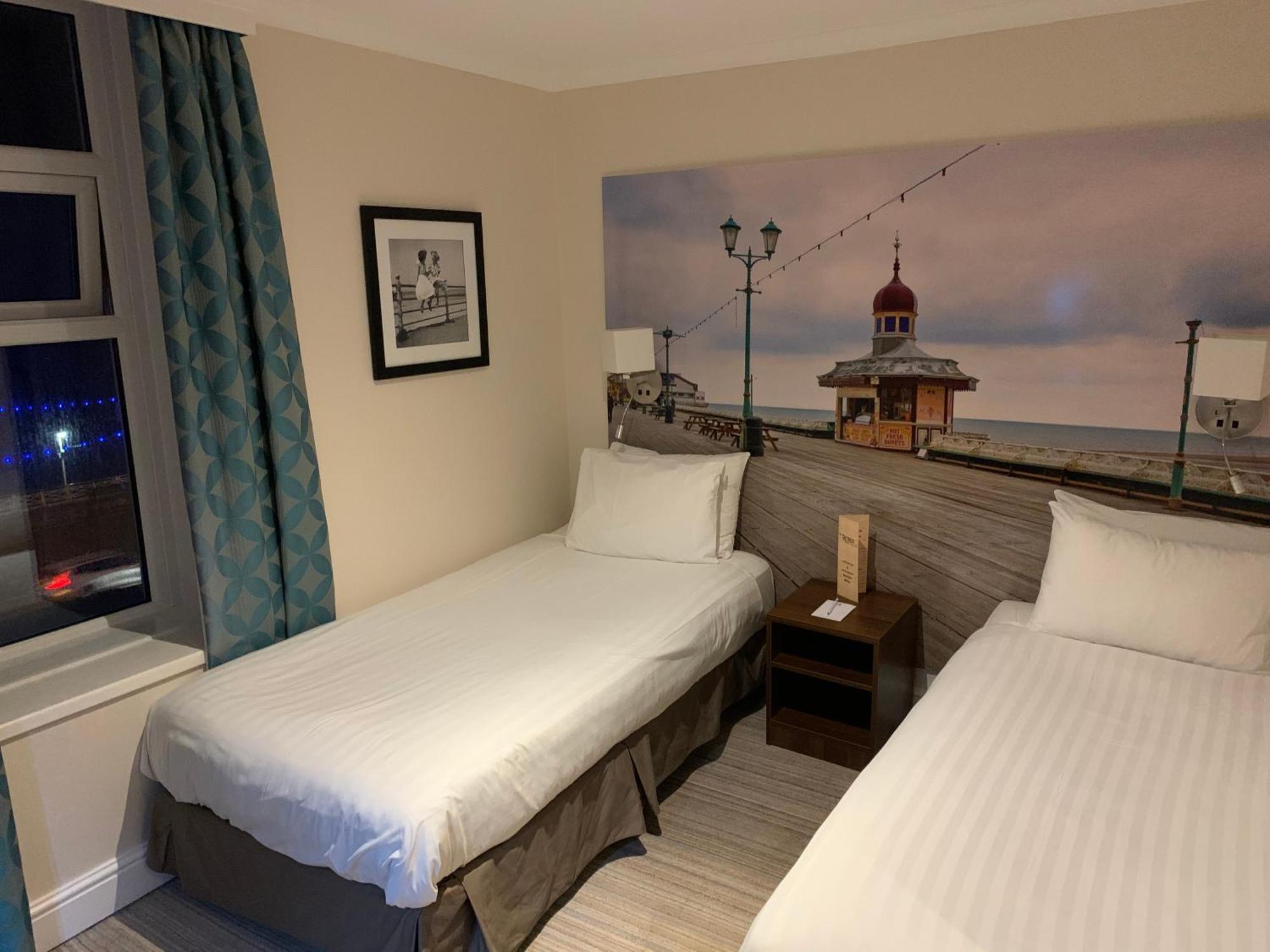 בלקפול Best Western Carlton Hotel חדר תמונה